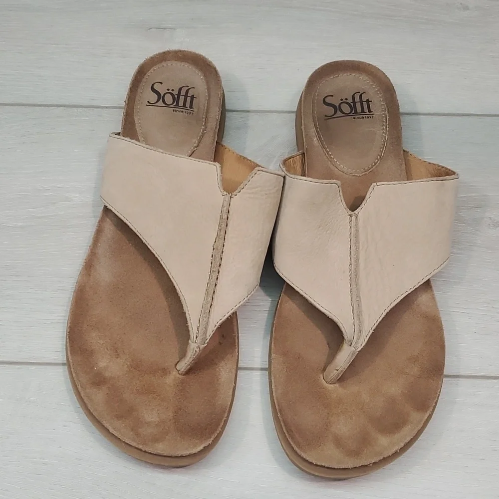 Sofft Womens Comfort Leather T strap Sandals Flats shoes 8.5M
